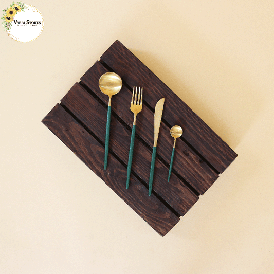 CUTLERY SET - TYPE 1 (GREEN WITH GOLD)